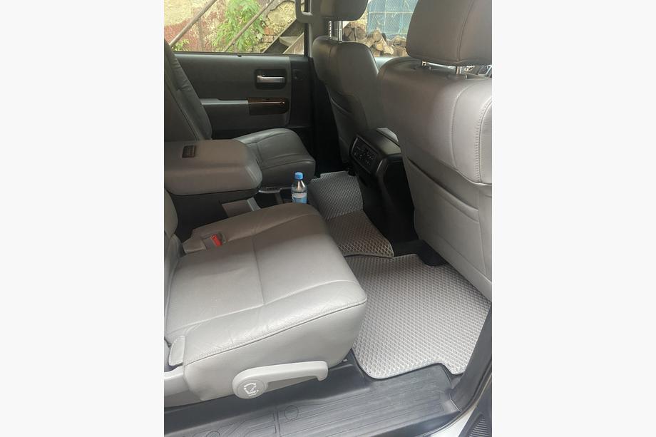 Toyota Sequoia 2007–2022 Polyurethaan automatten, 3 rijen (EVA, grijs) Middenrij - armsteun Foto 2