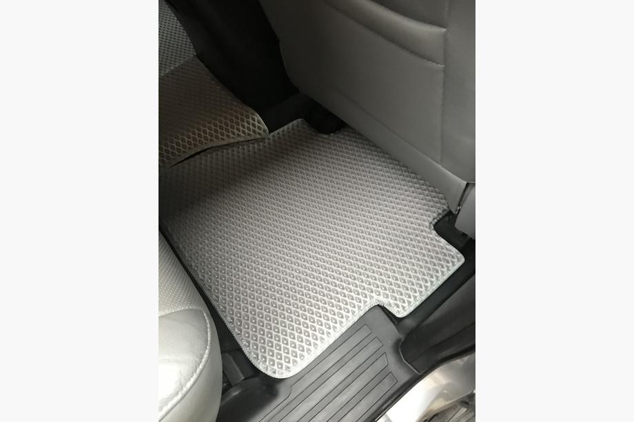Toyota Sequoia 2007–2022 Polyurethaan automatten, 3 rijen (EVA, grijs) Middenrij - armsteun Foto 10