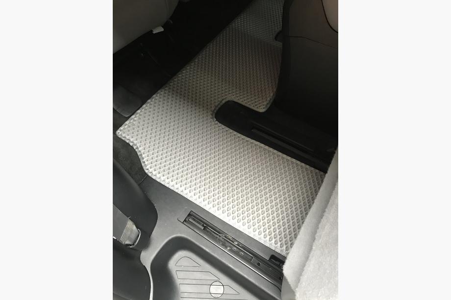 Toyota Sequoia 2007–2022 Polyurethaan automatten, 3 rijen (EVA, grijs) Middenrij - armsteun Foto 20