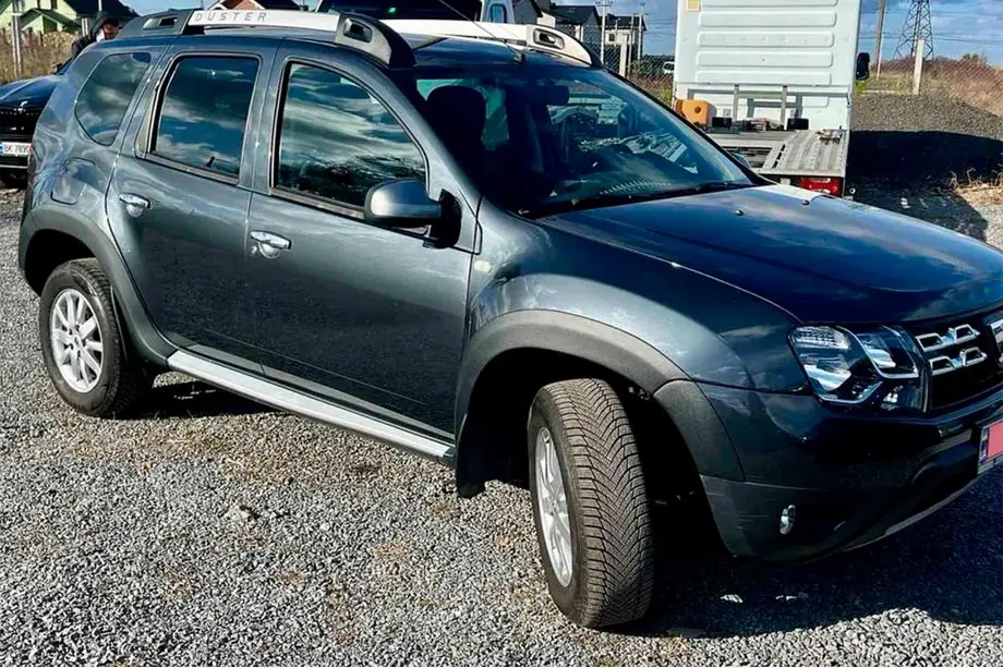 Renault Duster 2008–2017 Gladde wielkastverbreders (8 stuks, ABS) Foto 1
