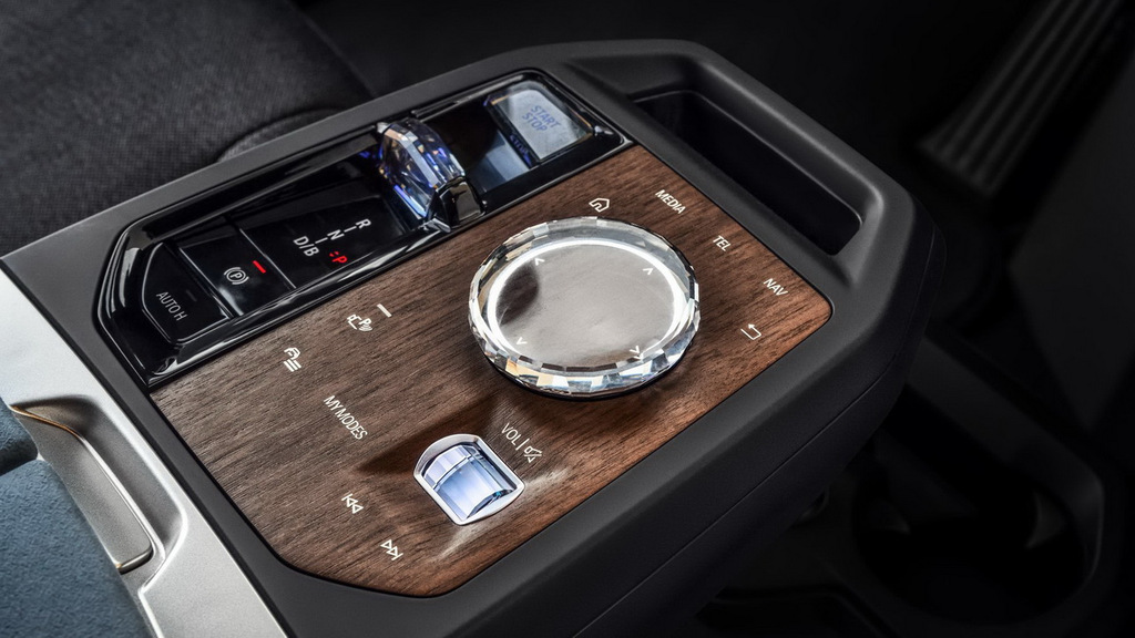 Elektrische crossover BMW iX: technologisch vlaggenschip van BMW