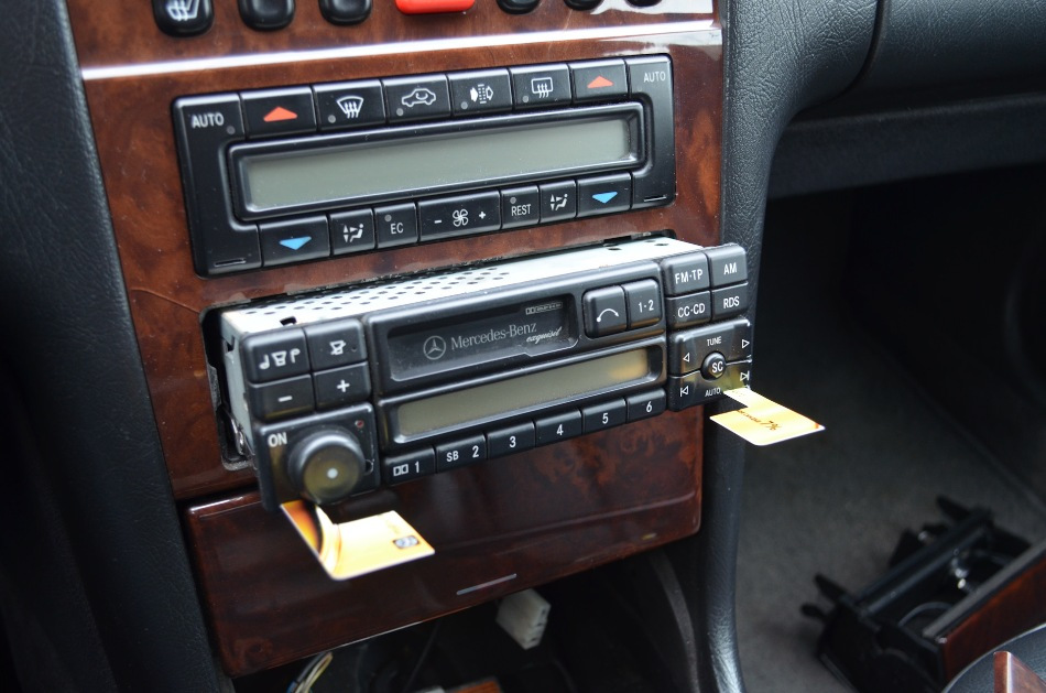 Autorradio vervangen