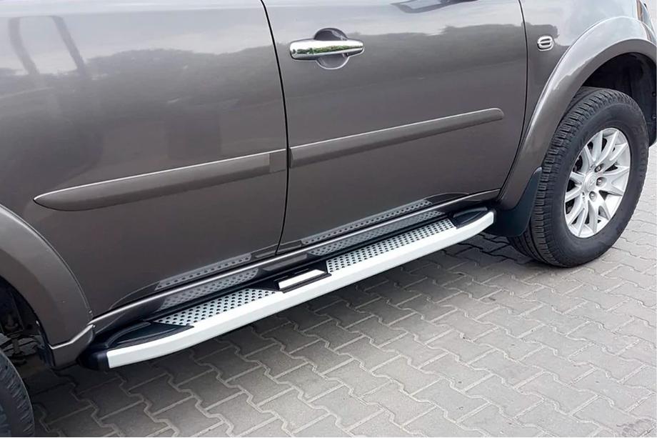 Mitsubishi Pajero Sport 2008–2015 Mevsim Grey side steps (2 stuks, aluminium) Foto 2
