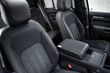 Land Rover Defender-terreinwagen krijgt 520 pk sterke motor foto 7