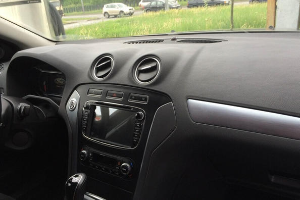 Zo verwijder je een kras uit het interieurplastic van je auto Foto 1