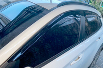 Hyundai Kona 2017–2023 Raamdeflectoren (4 stuks, HIC) foto 1