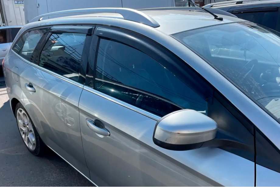 Ford Mondeo 2008–2014 Raamdeflectoren SW (4 stuks, HIC) Image