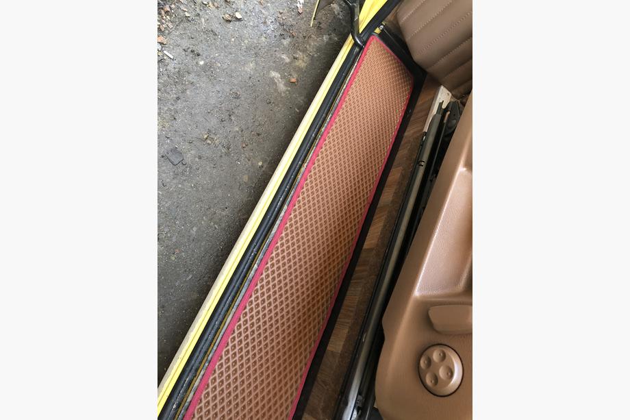 Mercedes Sprinter W907/W910 2018– Polyurethaan dorpelmatten (3 stuks, EVA, baksteenrood) Foto 5