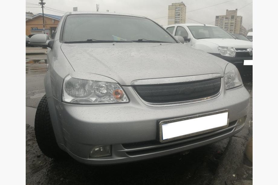 Chevrolet Lacetti 2003–2024 Wintergrill-afdekking (SD/SW, bovenste) Hoogglans Foto 2