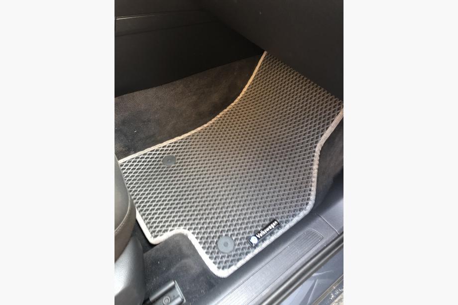 Volkswagen Passat B8 2015–2023 EVA automatten (EU, zwart) Foto 4