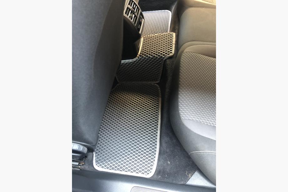 Volkswagen Passat B8 2015–2023 EVA automatten (EU, zwart) Foto 9