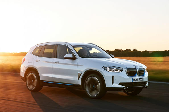 Review van de elektrische crossover BMW iX3