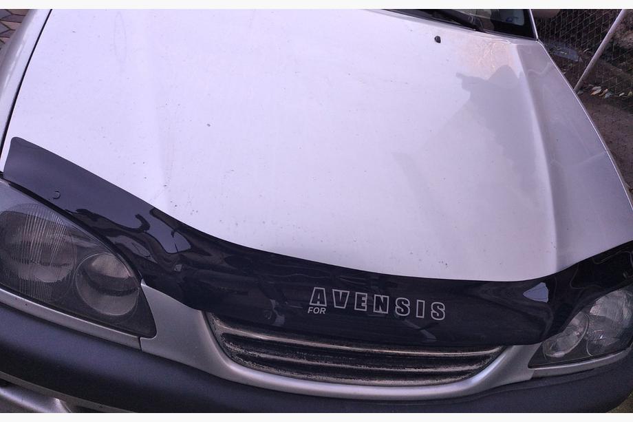 Toyota Avensis 1998–2003 Motorkapdeflector (VIP) Image
