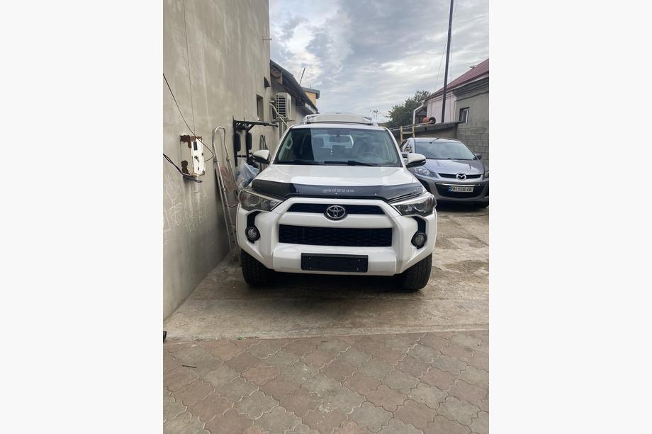 Toyota 4Runner 2009–2024 Motorkapdeflector (VIP) Image