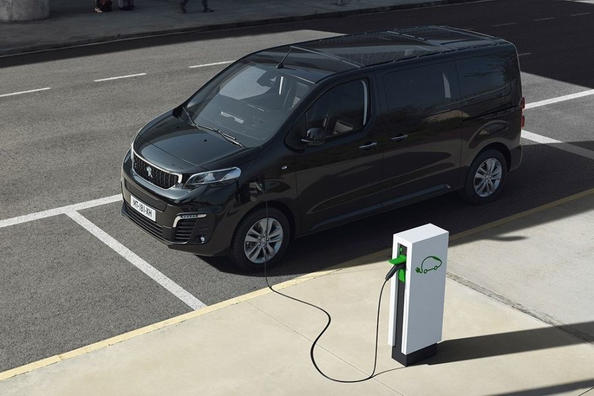 Test van de elektrische minivan Peugeot e-Traveller