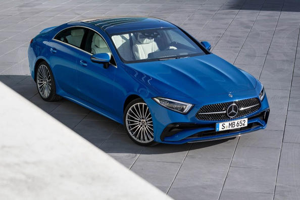 Vierwielaangedreven coupé-achtige sedan Mercedes-Benz CLS-Class