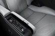 Review van de premium minivan Lexus LM foto 10