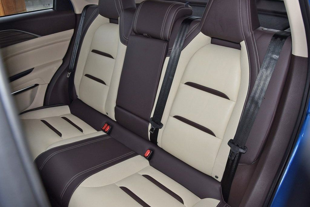 Review van de compacte crossover FAW Bestune T77