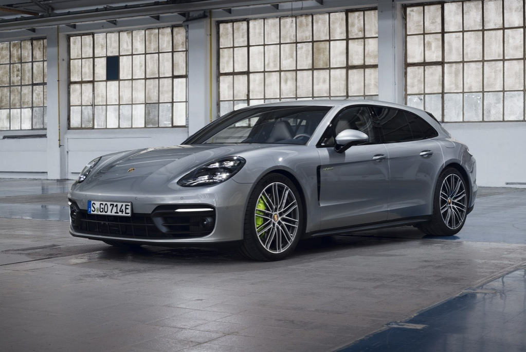 Review van de vierwielaangedreven Porsche Panamera Sport Turismo