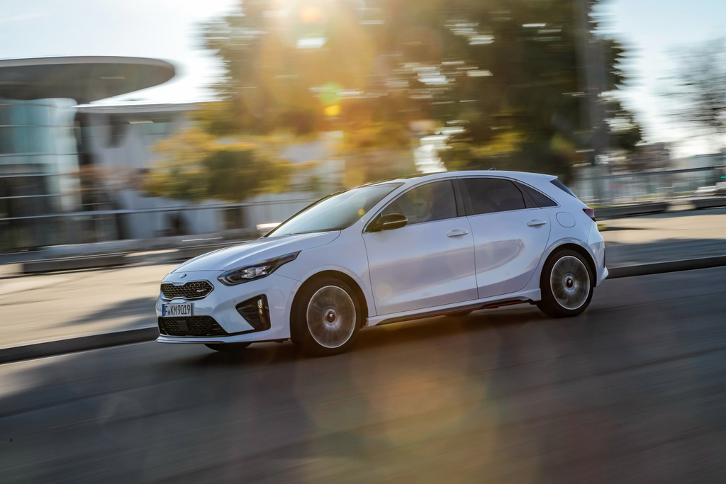 Review van de sportieve hatchback KIA Ceed GT