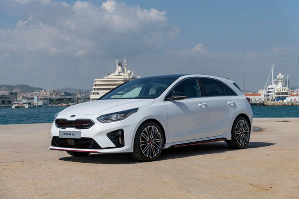 Review van de sportieve hatchback KIA Ceed GT