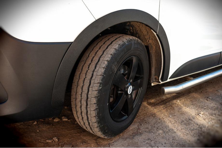 Renault Trafic 2015– Wielkastrandlijsten (6 stuks, zwart, ABS) Image