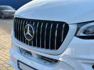 Mercedes Sprinter W907/W910 2018– Voorgrille Panamericana GT Chrome Premium V1 Met frame foto 2