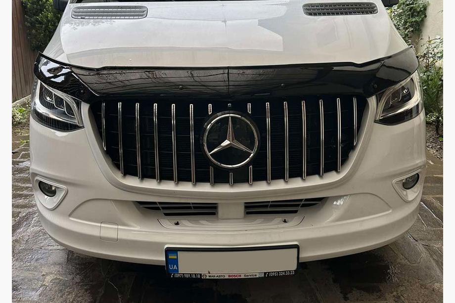 Mercedes Sprinter W907/W910 2018– Voorgrille Panamericana GT Chrome Premium V1 Zonder frame Foto 6