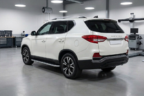 SsangYong Rexton II 2017– Side steps Tayga Grey (2 stuks, aluminium) foto 1