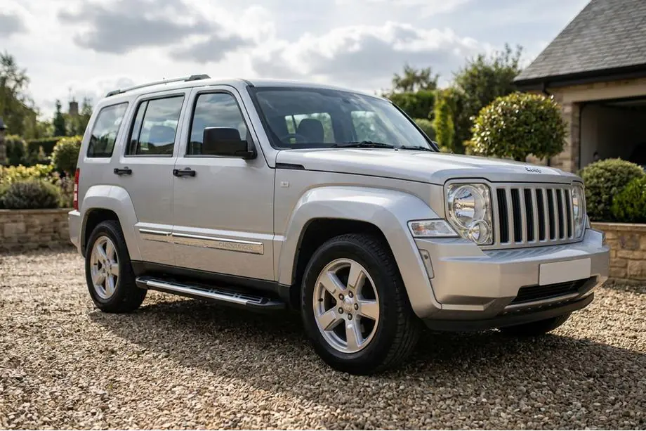 Jeep Cherokee/Liberty 2007–2013 Sunrise side steps (set van 2, aluminium) Image