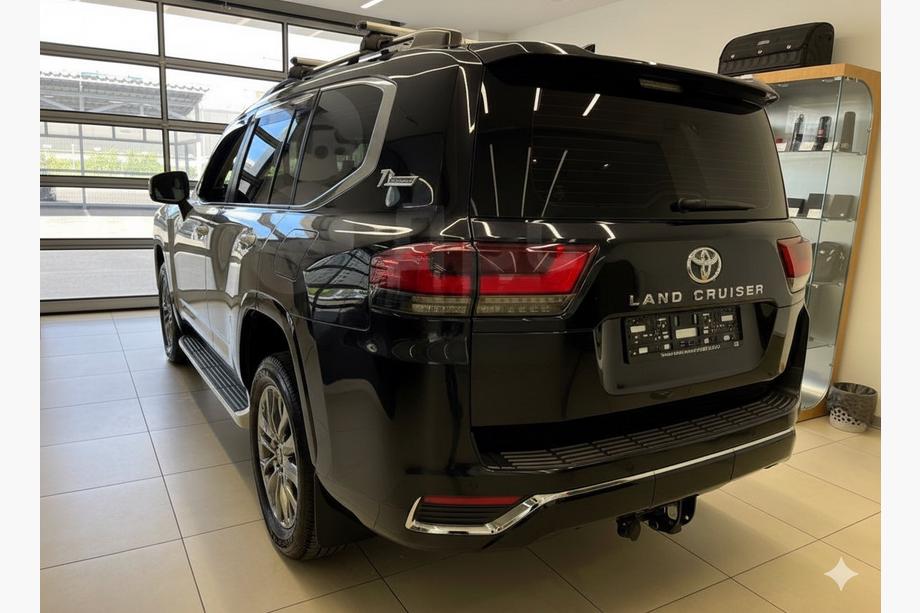Toyota Land Cruiser 300 2021– OEM-spoiler Zwart Image