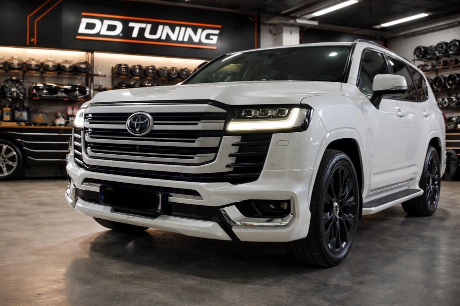 Toyota Land Cruiser 300 2021– VXR bodykit set Image