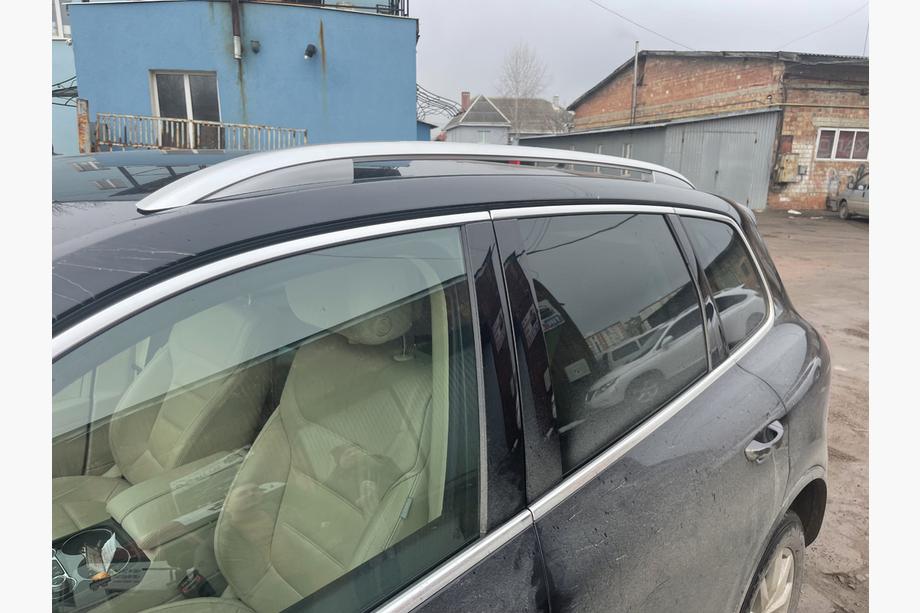 Volkswagen Touareg 2010–2018 OEM dakrails (aluminium, montage met lijm) Foto 1