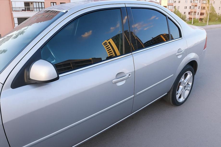Ford Mondeo 2000–2007 Buitenste raamlijstomlijsting RVS (set 4 stuks) Image