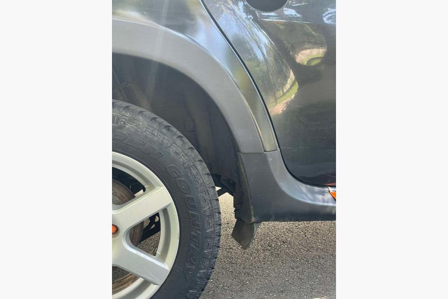 Dacia Duster 2008–2018 Wielkastverbreders (4 stuks, zwart ABS) Foto 9