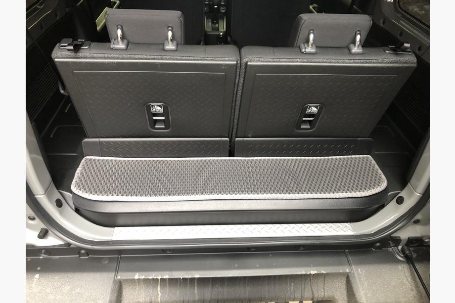 Suzuki Jimny 2018– Kofferbakmat (EVA, zwart) Foto 1