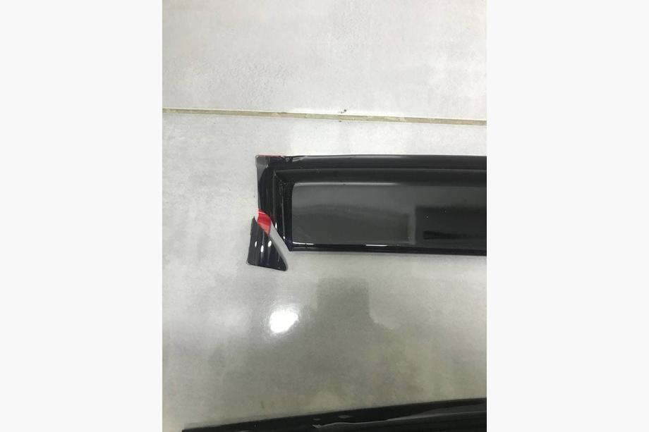Volkswagen Caddy 2004–2010 AFGEPRIJSD! Raamwindschermen (2 stuks, MyRacing) Foto 3