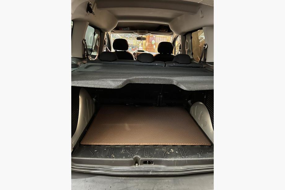 Peugeot Partner Tepee 2008–2018 Kofferbakmat (EVA, baksteenrood) Image