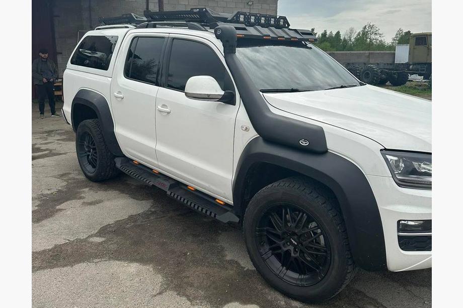 Volkswagen Amarok 2010–2022 Sidebars Dakar V2 met LED (2 stuks, metaal) Foto 8