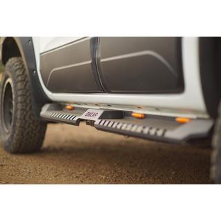 Dakar zwarte side steps V2 met verlichting (2 stuks, metaal) Toyota Hilux 2006–2015 foto 3