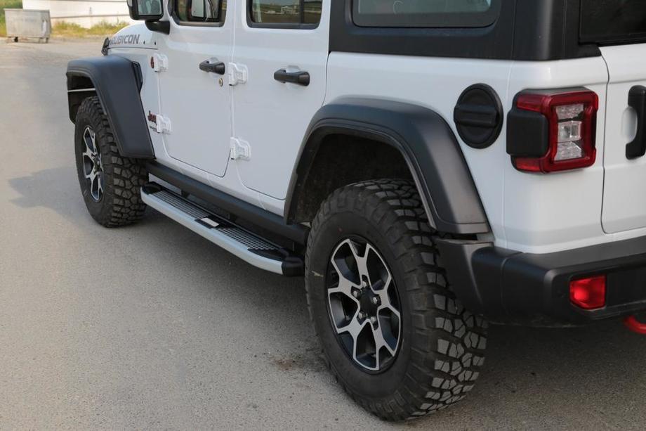 Jeep Wrangler 2018– Mevsim Grey side steps (2 stuks, aluminium) Image