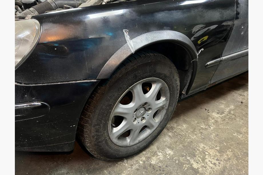 Mercedes S-Class W220 1998–2005 Wielkast-/spatbordrandlijsten (4 stuks, zwart, ABS-kunststof) Image