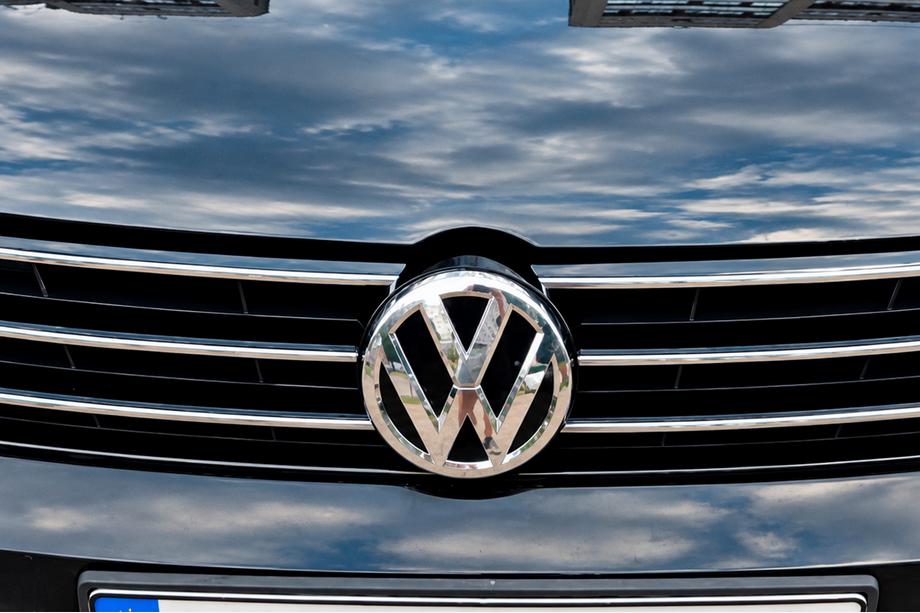 Volkswagen Golf 7/E-Golf 2012–2020 Voorembleem 2017-2020 3G0853601B Foto 1