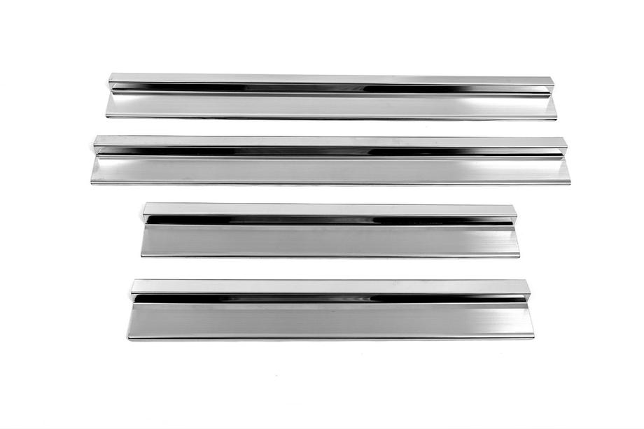 Mercedes E-class W124 1984–1997 RVS instaplijsten voor binnendorpels V2 (4-delig) Foto 2
