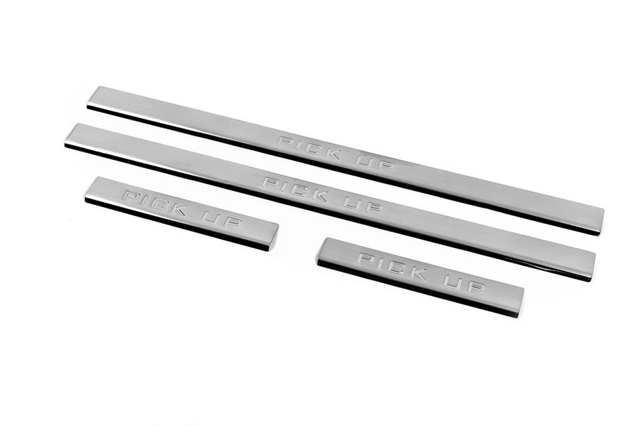 Nissan NP300 1999–2015 Carmos V3 dorpellijsten (4 stuks, RVS) Image