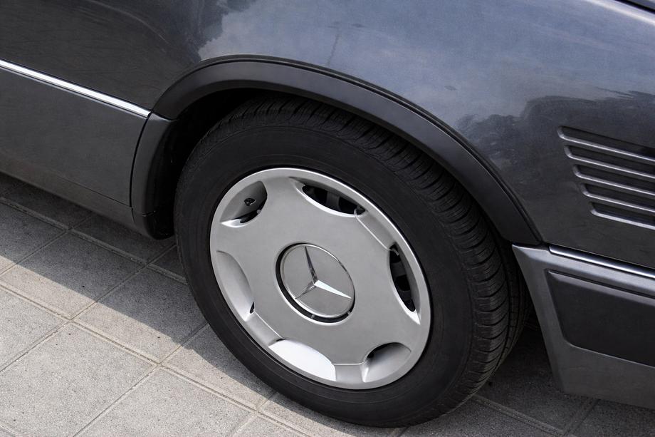 Mercedes E-class W124 1984–1997 Spatbordverbreders 1989-1995 (4 stuks, zwart, ABS-kunststof) Foto 1