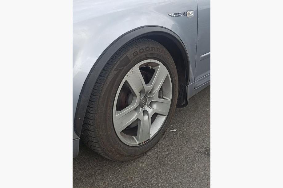 Audi A4 B6 2000–2004 Wielkastverbreders (set van 4, zwart, ABS-kunststof) Image