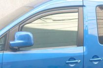 Peugeot Bipper 2008–2017 Insteek raamwindschermen (2 st., HIC) foto 2