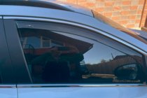 Kia Sportage 2015–2021 Insteek raamwindschermen (4 stuks, HIC) foto 1