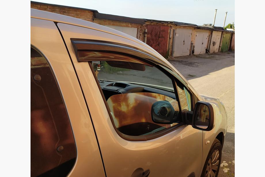 Citroen Berlingo 2008–2018 Raamwindschermen (set van 2, Sunplex Sport) Image